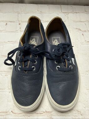 VANS Classic Lace Up Low Top Shoes Navy Blue Leather 721356 Womens Size 7